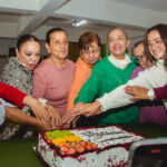 Presidenta Lorena García Cazares convivió con usuarios de casa club de la tercera edad