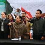 Mandataria Lorena García Cazáres encabezó lunes cívico en primaria Ignacio Allende